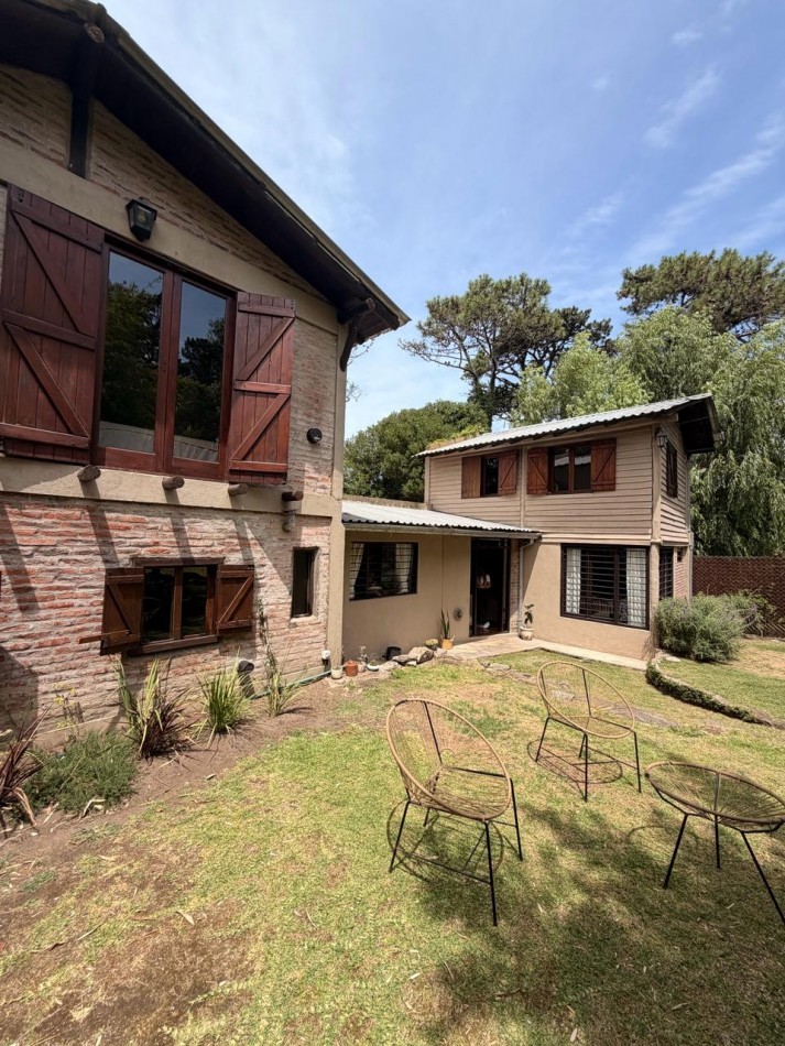 VENTA - CASA DE 3 AMB C/ DEP - ZONA ALFAR