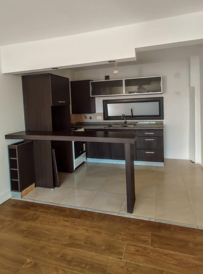 VENTA - DEPARTAMENTO 3 AMBIENTES - MACROCENTRO