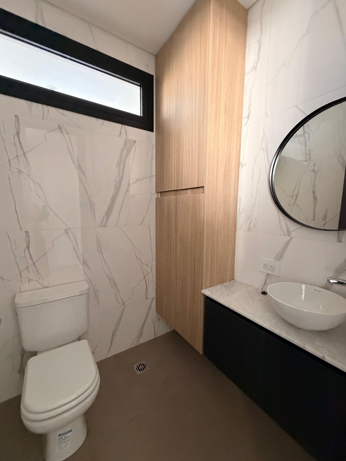 ALQUILER OFICINAS DE CATEGORIA 110 MTS A METROS DE PASEO ALDREY - GUEMES