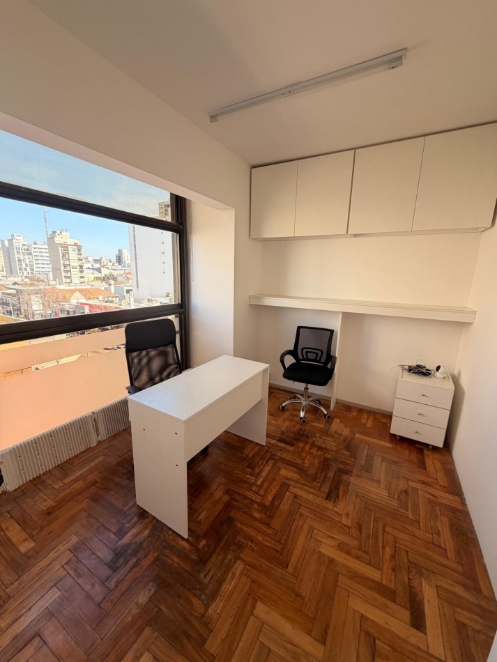 ALQUILER - OFICINA COMODA CON PRIVADOS - ZONA CENTRO 4