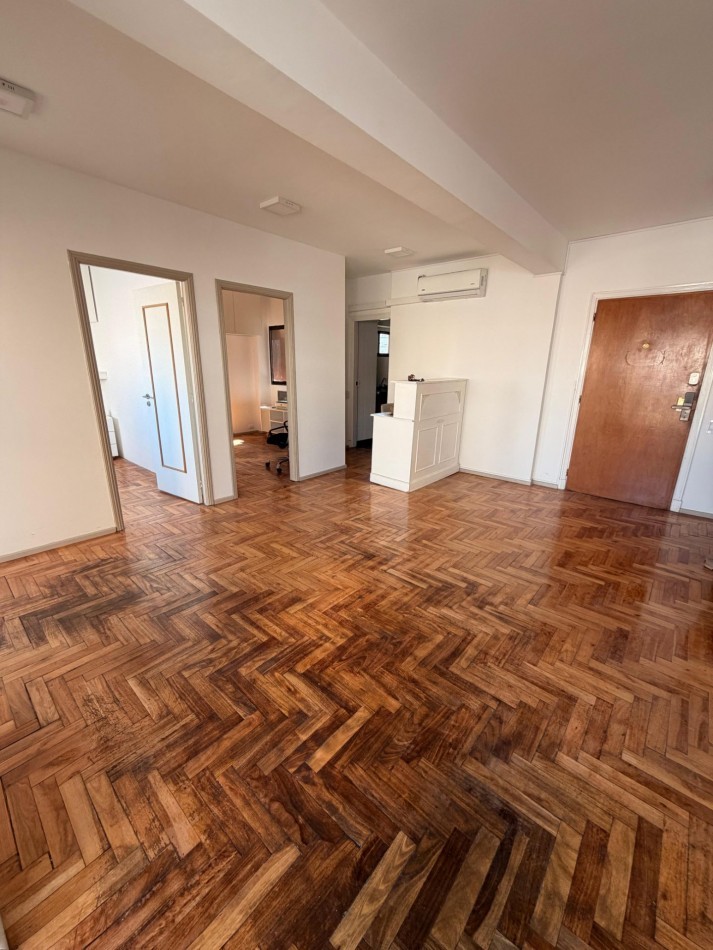 ALQUILER - OFICINA COMODA CON PRIVADOS - ZONA CENTRO 4