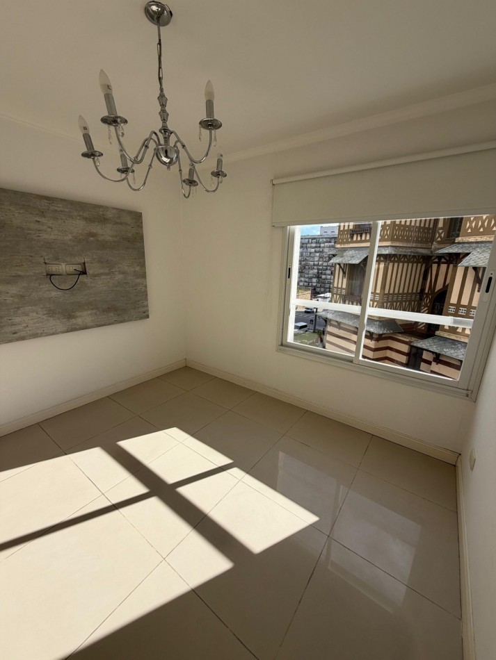 Depto de tres ambientes Varese 