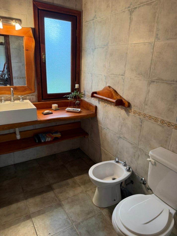 hermoso Chalet de 3 ambientes de estilo rustico