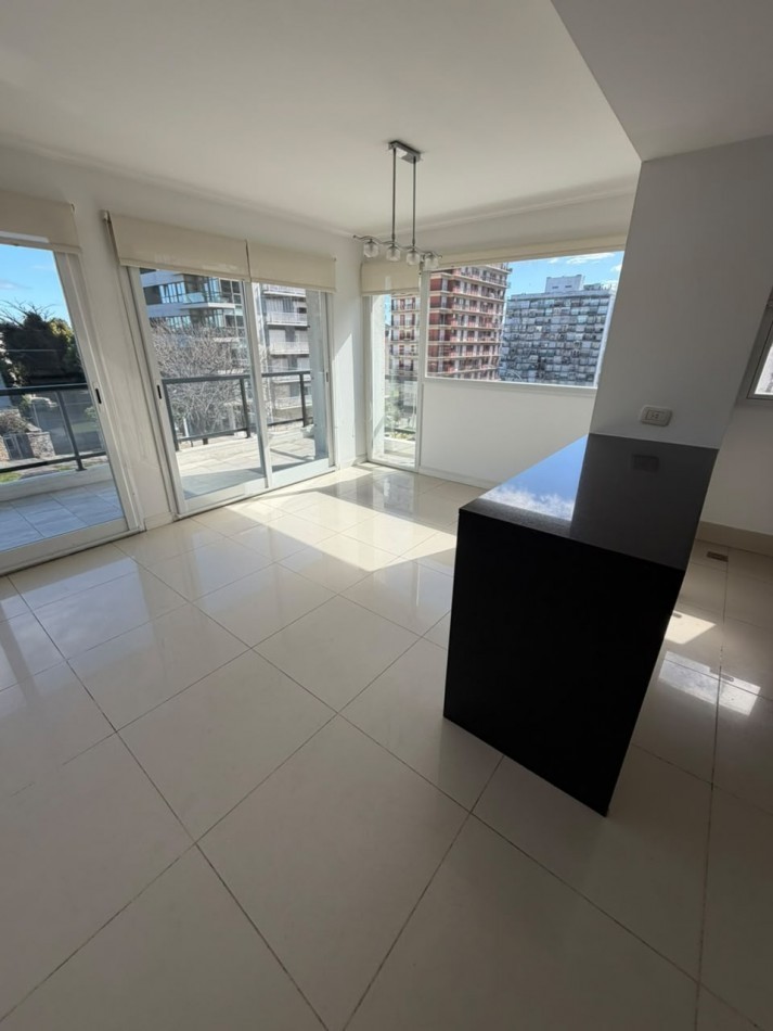 Depto de tres ambientes Varese 