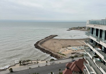 Departamento de 4 ambientes con vista al mar 