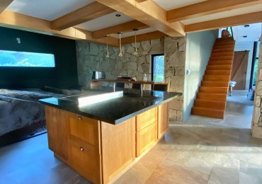 VENTA - EXCLUSIVA CASA - SOBRE EL GOLF DE SIERRAS DE LOS PADRES