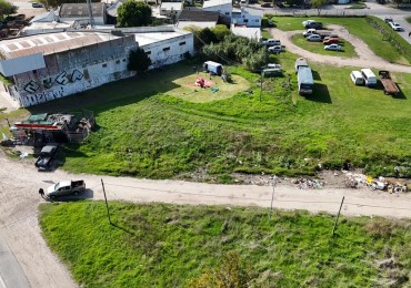 Gran Lote Sobre Avenida champagnat 