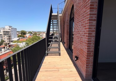 ALQUILER C/ TERRAZA PROPIA, PARRILLA  Y COCHERA -2 AMBIENTES CHAUVIN